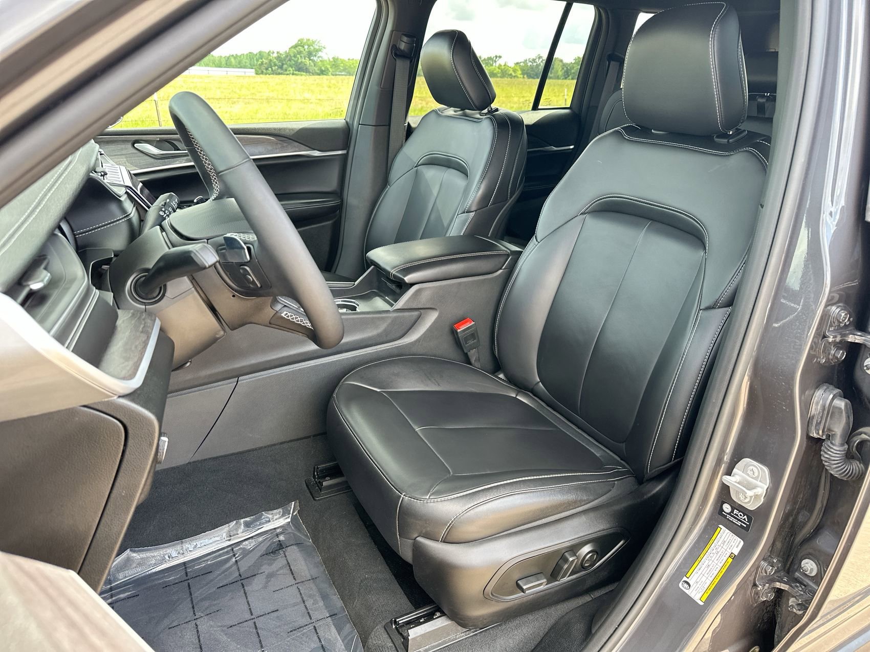 Used 2025 Baltic Gray Metallic Clearcoat Jeep Limited image 11