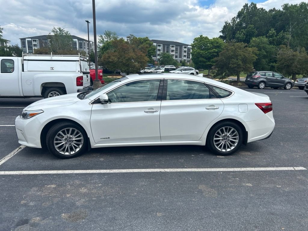 Used 2017 White Toyota Limited image 5