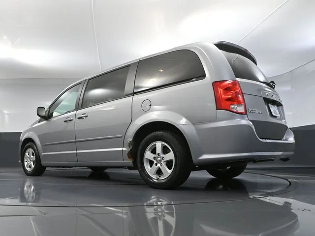 Used 2013 Silver Dodge SXT image 47