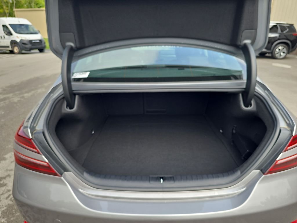 Used 2026 Silver Genesis 2.5T image 9