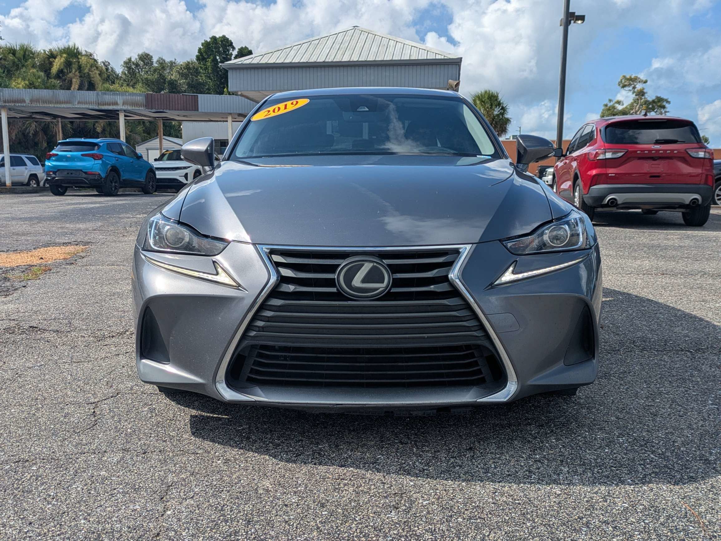 Used 2019  Lexus  image 3