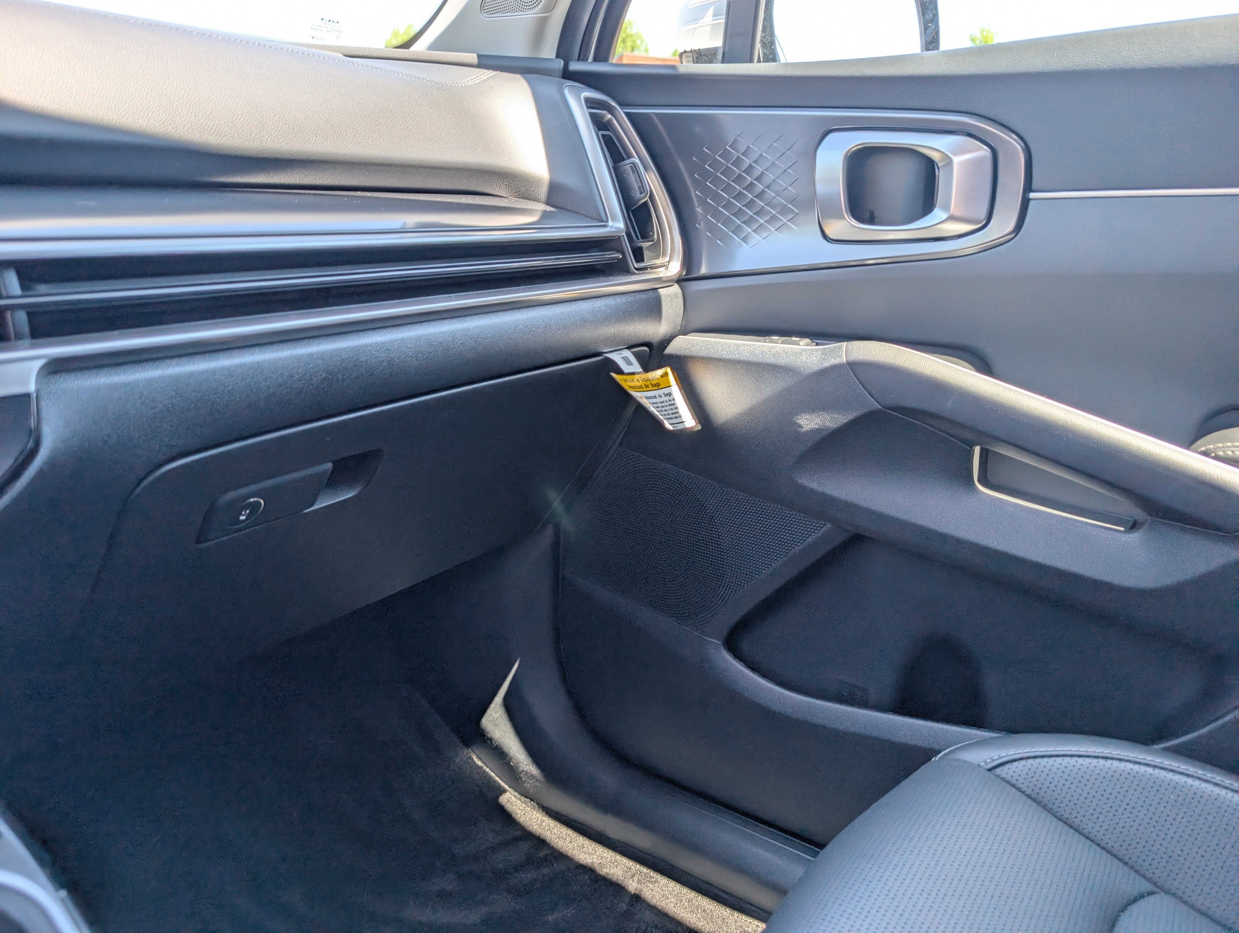 2025 Kia Sorento S - Photo 30