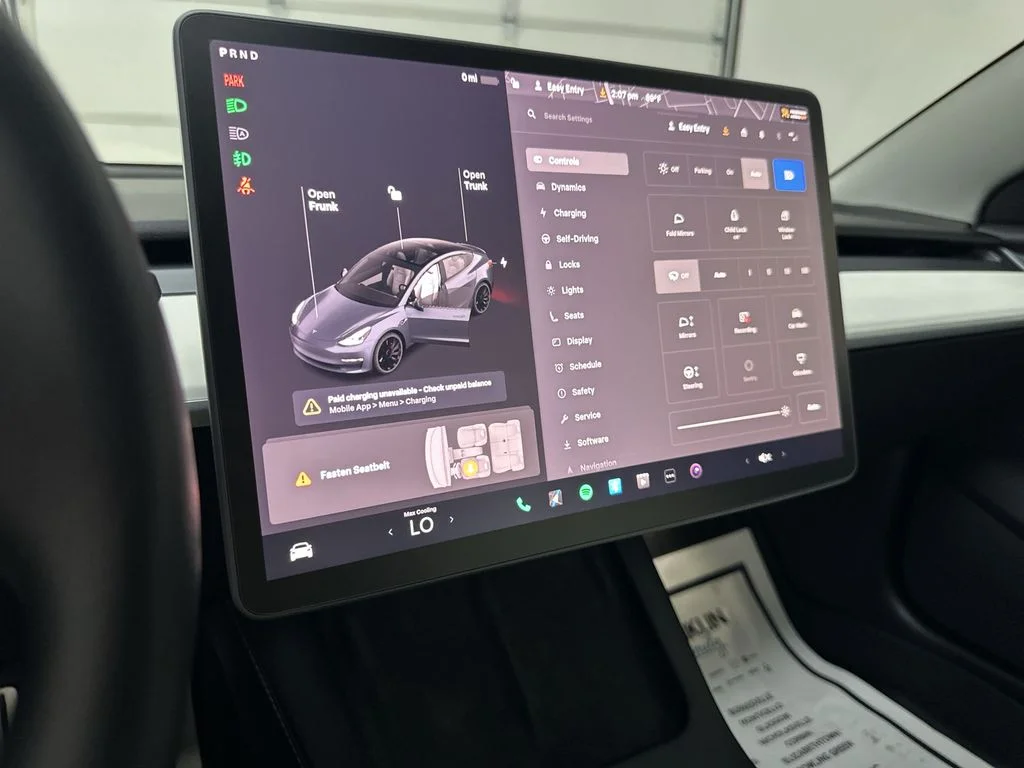 Used 2021  Tesla Performance image 10