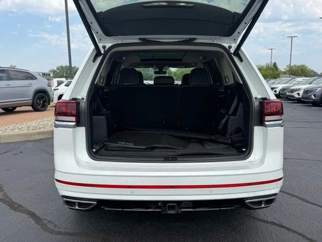 New 2026 Opal White Pearl Volkswagen 2.0T SEL Premium R-Line image 3