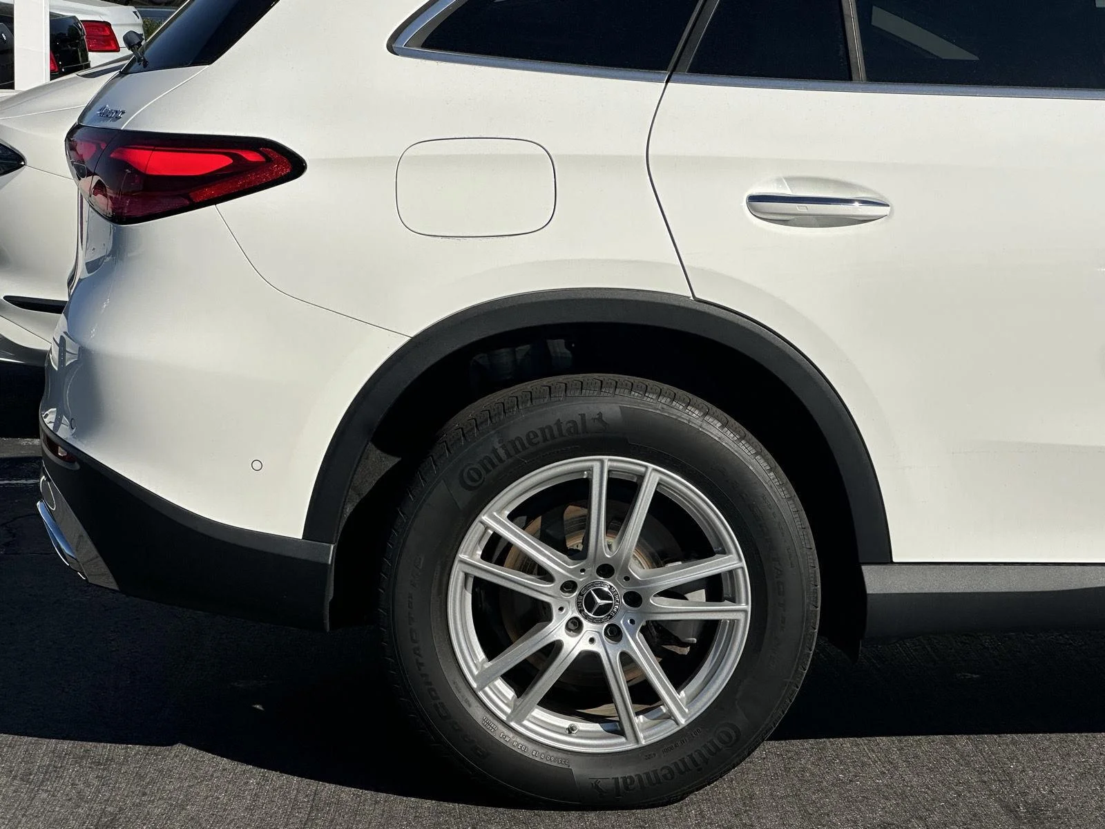 Used 2023 Polar White Mercedes-Benz GLC 300 image 46