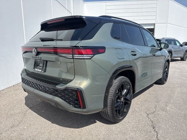 New 2026 Avocado Green W/Deep Black Roof Volkswagen 2.0T SE R-Line Black image 8
