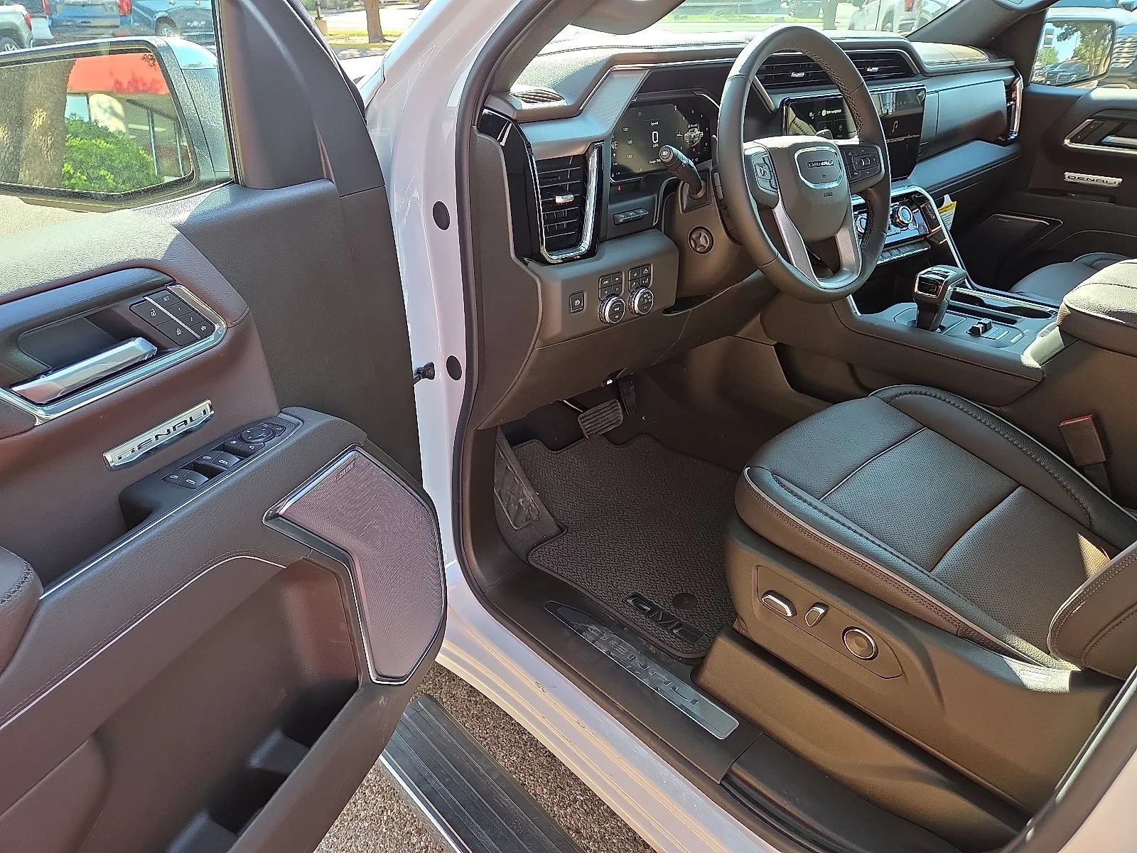 2026 GMC Sierra 1500 Denali - Photo 11