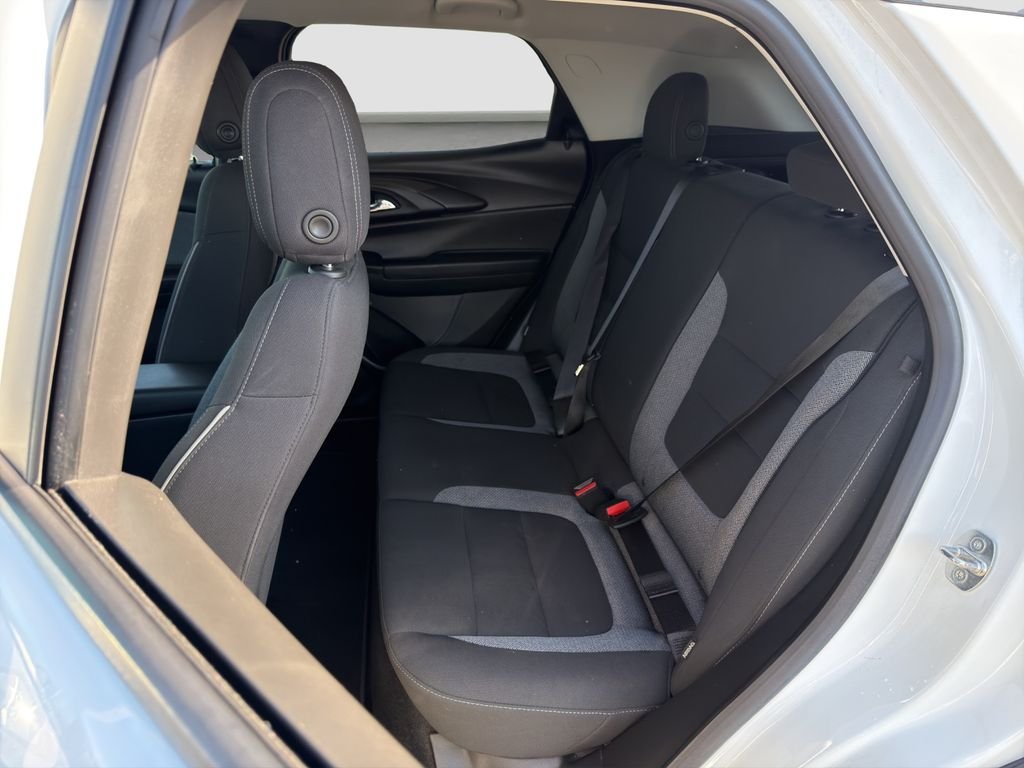 Used 2023 SUMMIT WHITE Chevrolet LT image 42