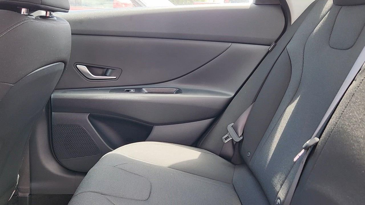 New 2026 Serenity White Hyundai SE image 15