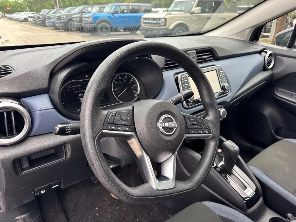 Used 2024 Black Nissan 1.6 SV image 9