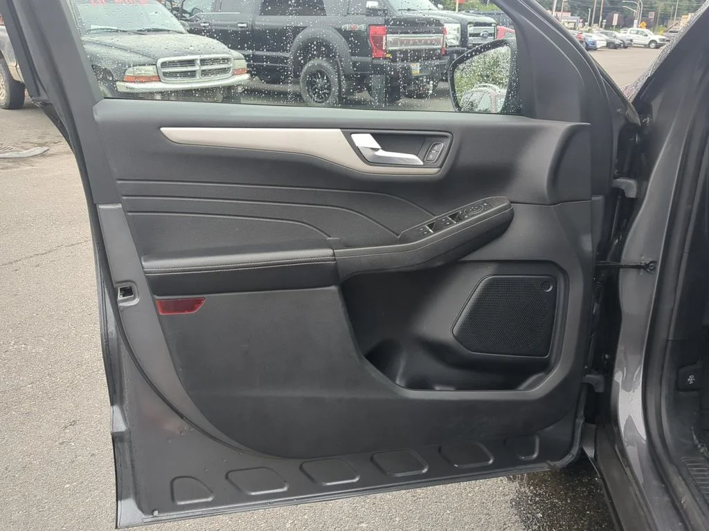 Used 2021 Gray Ford SEL image 13