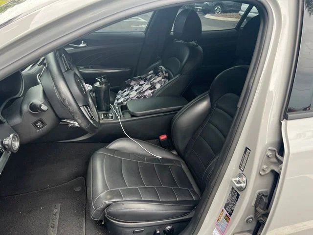 Used 2022 White Kia GT2 image 3