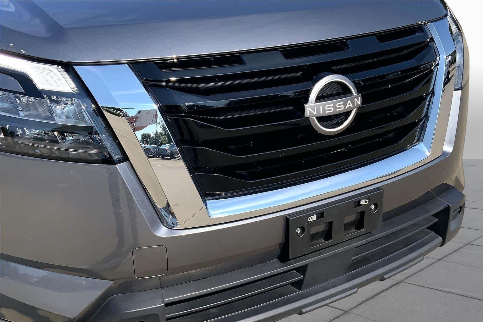 Used 2024 Gun Metallic Nissan SV image 31