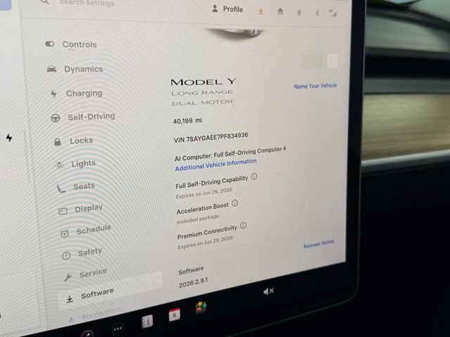 Used 2023 White Tesla Long Range image 17