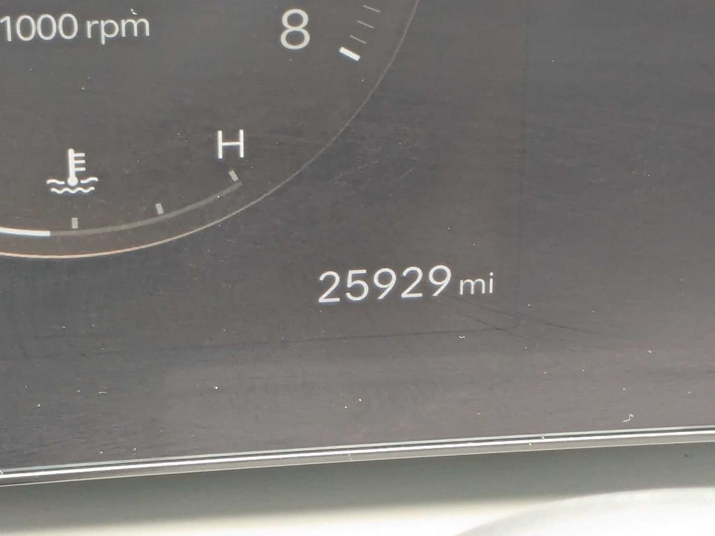 Used 2025 Gray Hyundai SEL Convenience image 33