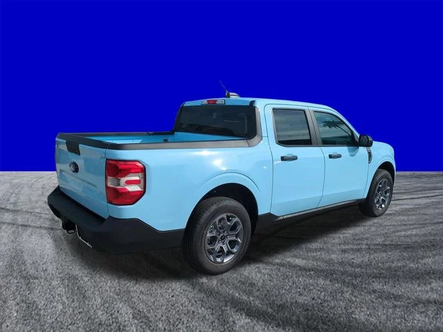 New 2026 Blue Ford XLT image 4