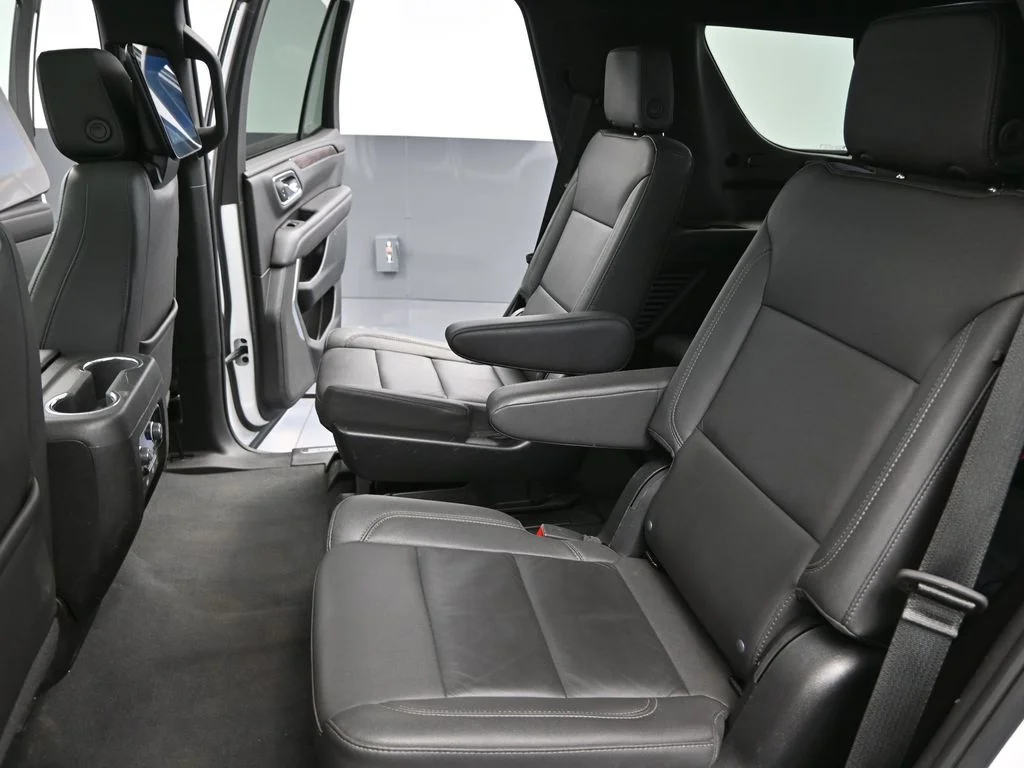Used 2023 White Chevrolet Z71 image 42