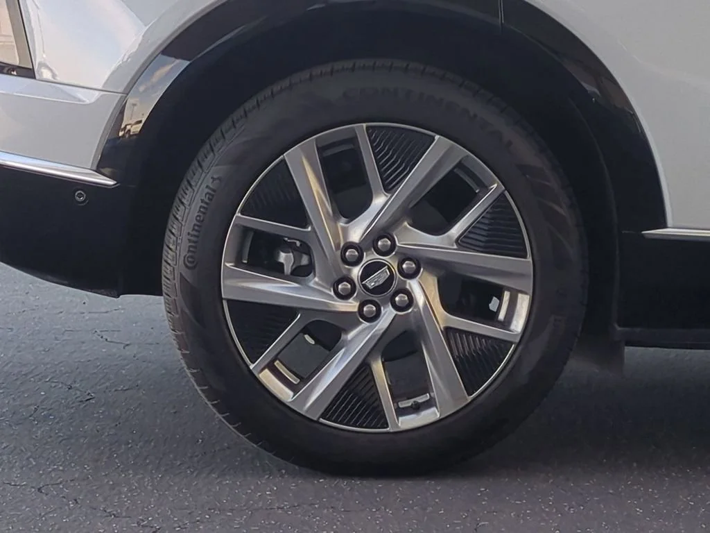 2026 Cadillac OPTIQ Luxury - Photo 35