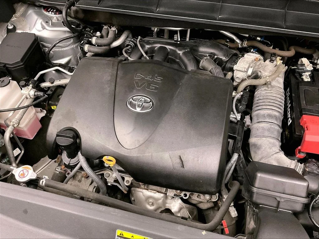 Used 2021 Silver Toyota XSE image 39