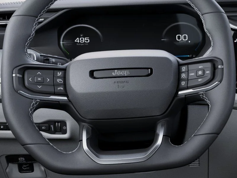 New 2026 Diamond Black Crystal Pearl-Coat Exterior Paint Jeep Laredo image 19