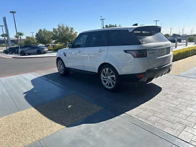 Used 2020 White Land Rover HSE image 7