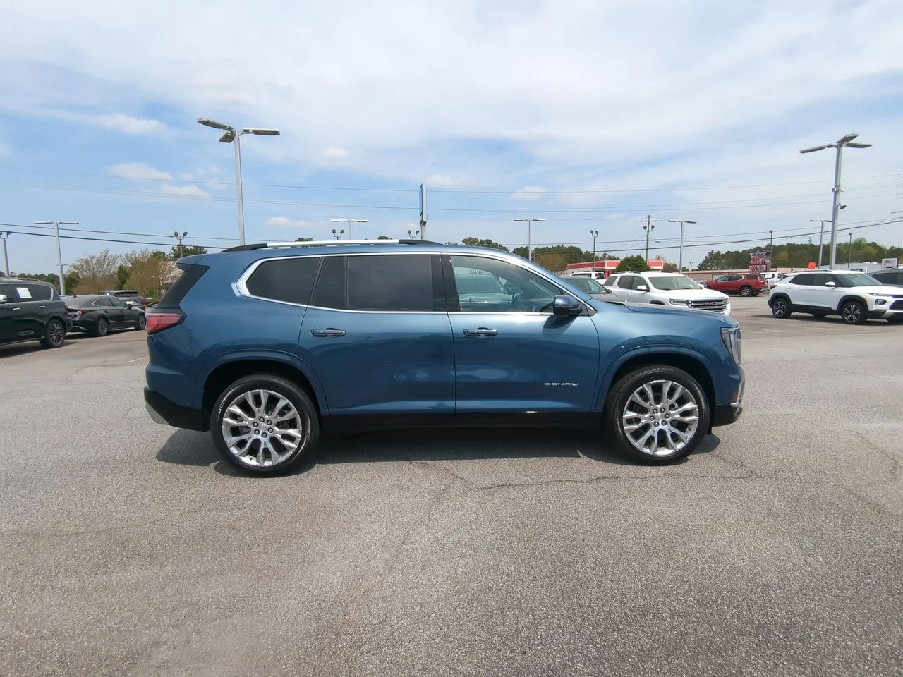 2026 GMC Acadia Denali - Photo 63