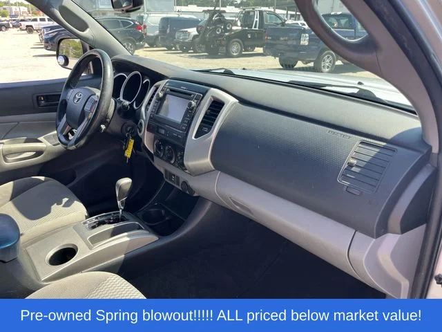 Used 2013 Silver Toyota SR5 image 32