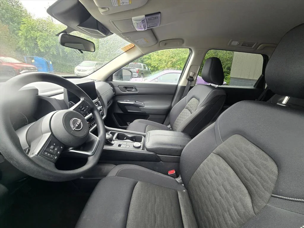 Used 2026 Black Nissan S image 4