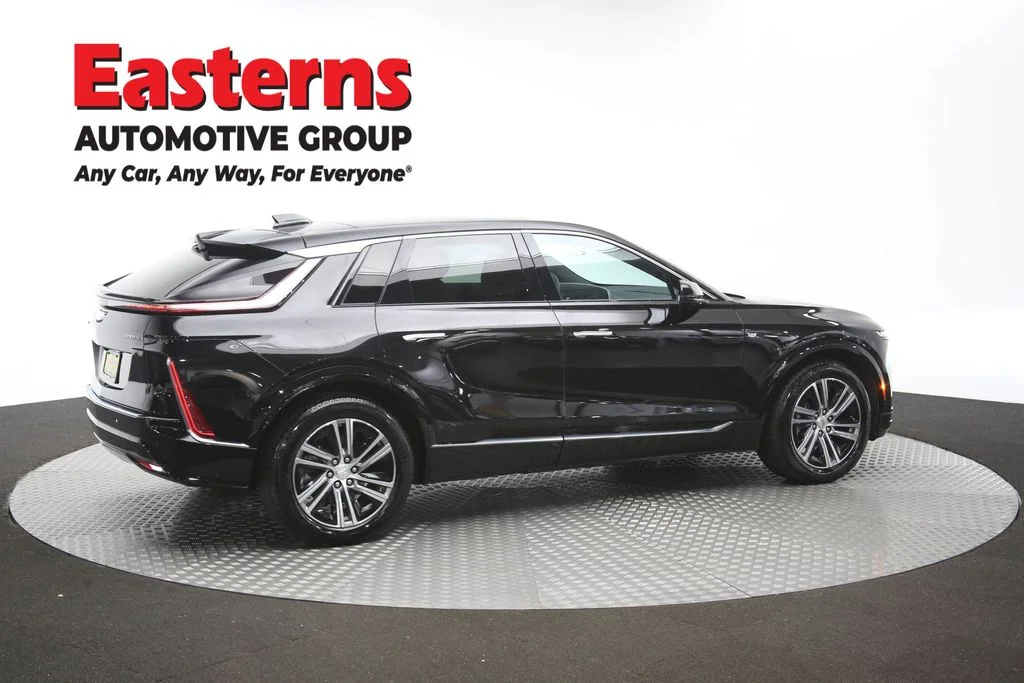 Used 2025 Black Cadillac Luxury image 44