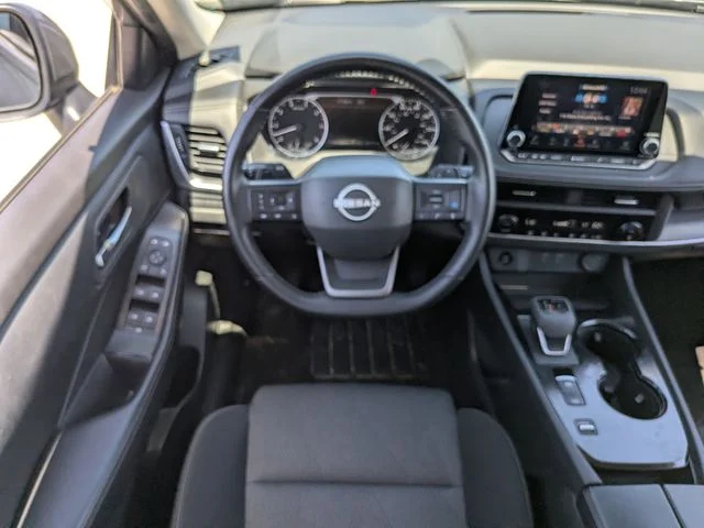 Used 2025 Gray Nissan SV image 14