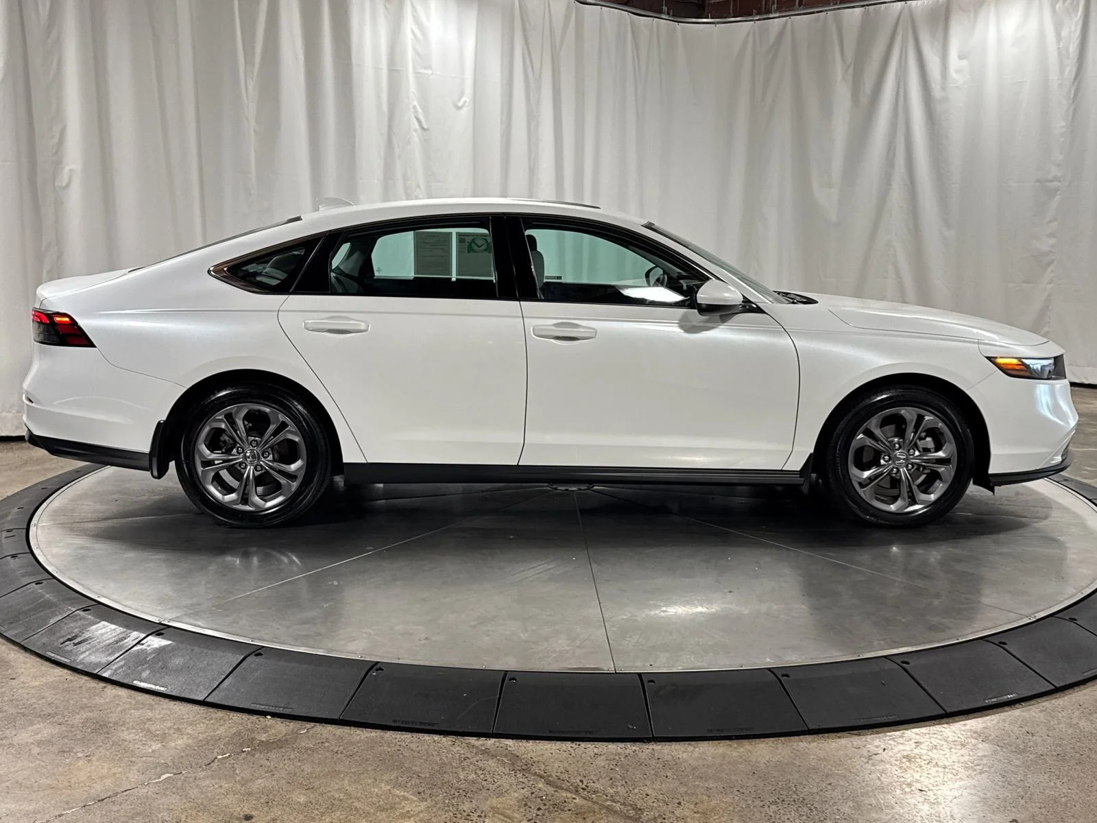 2024 Honda Accord EX - Photo 35