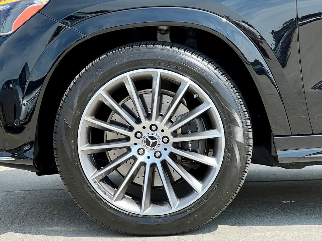 Certified Used 2024 Black Mercedes-Benz GLE 450 image 11