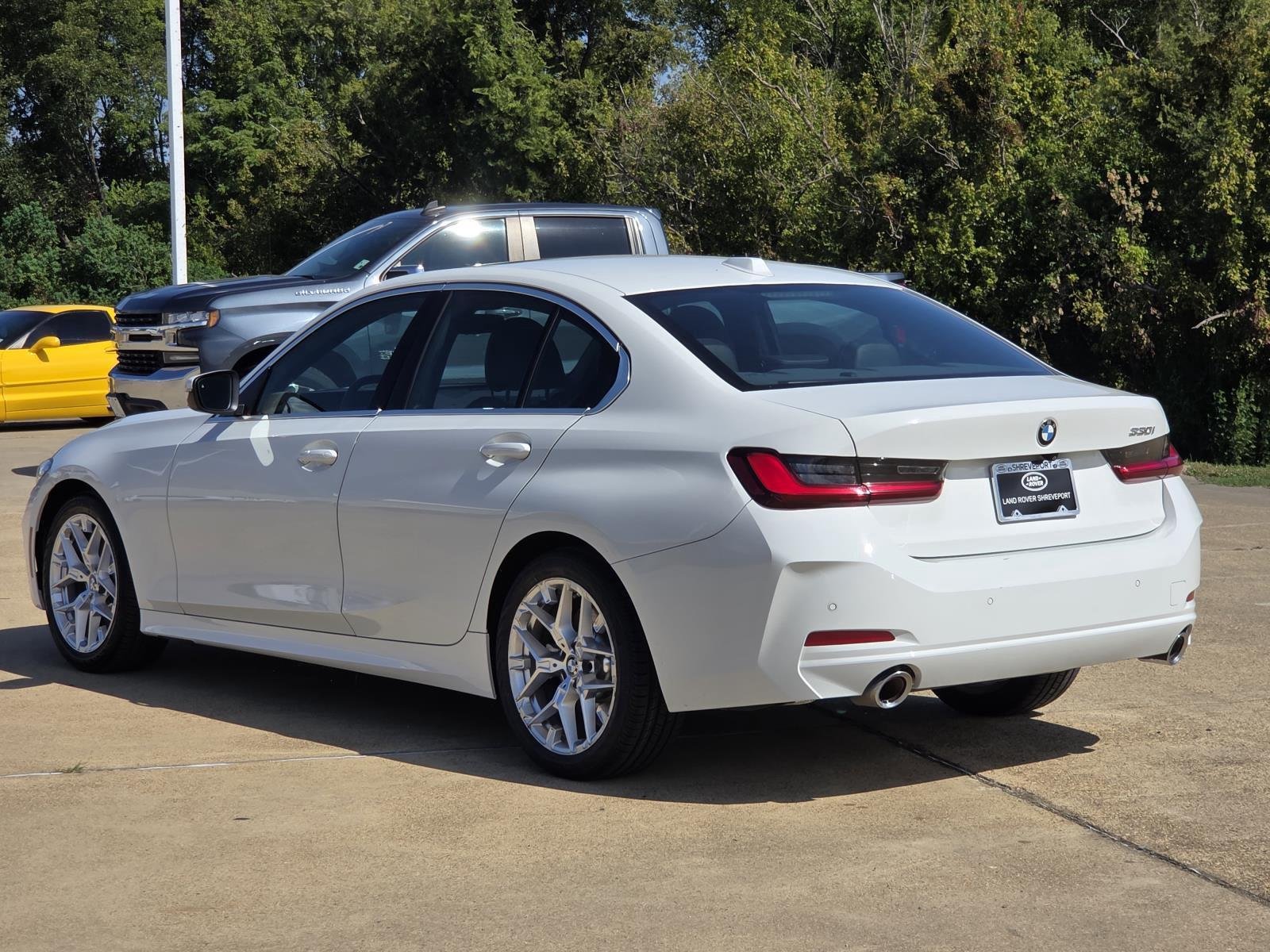 Used 2025 BLACK BMW 330i image 6