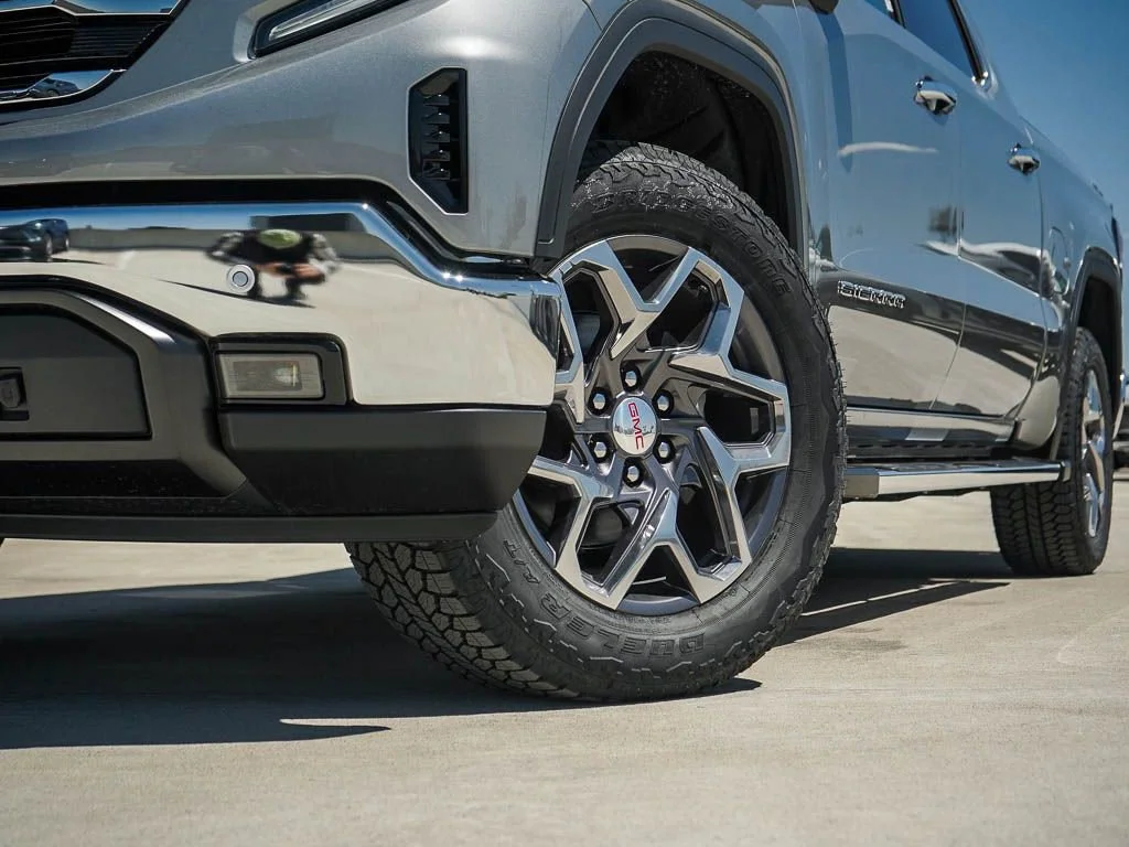 2026 GMC Sierra 1500 SLT - Photo 6