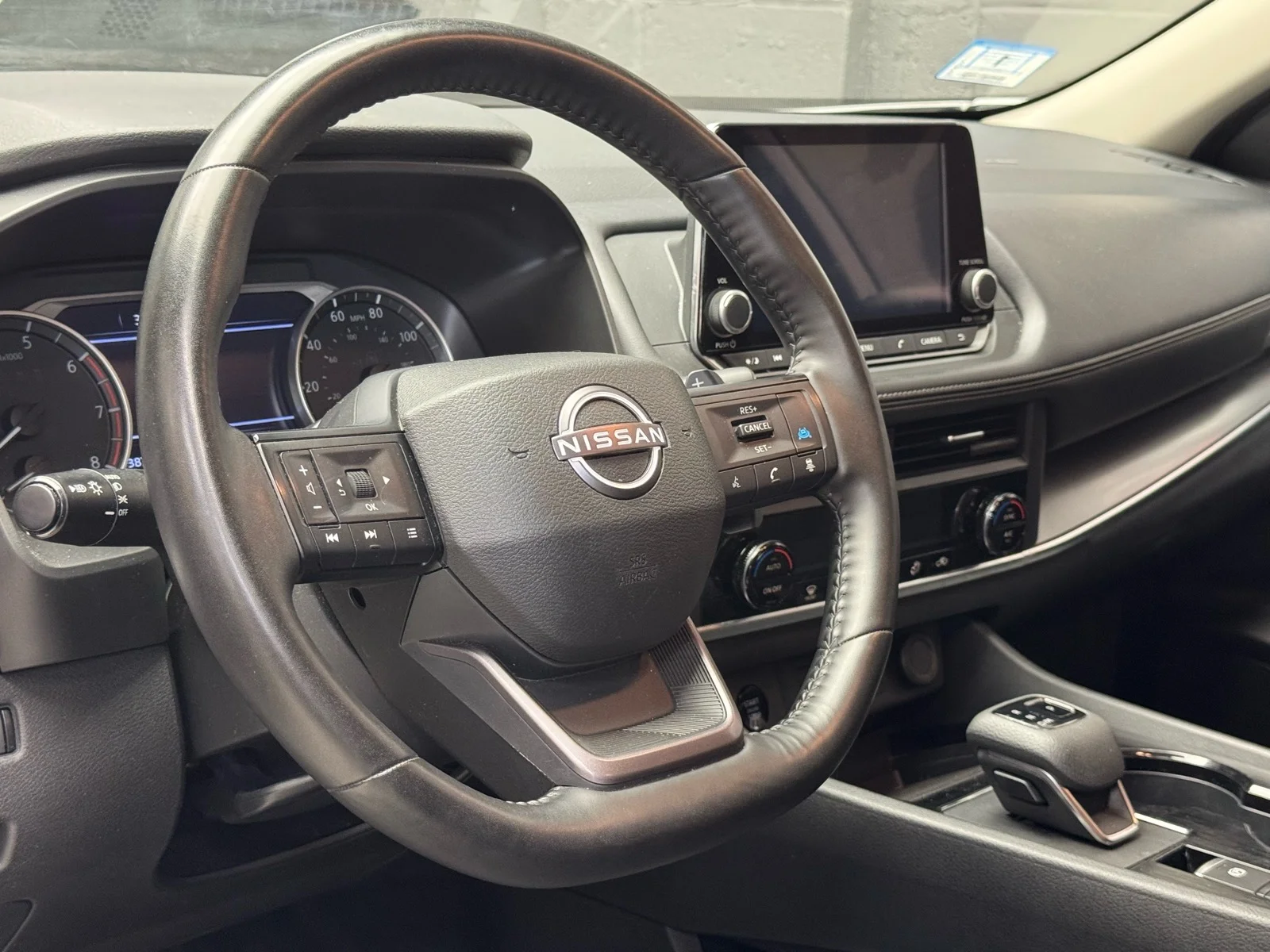 Used 2025 Everest White Pearl (qbe) Nissan SV image 9