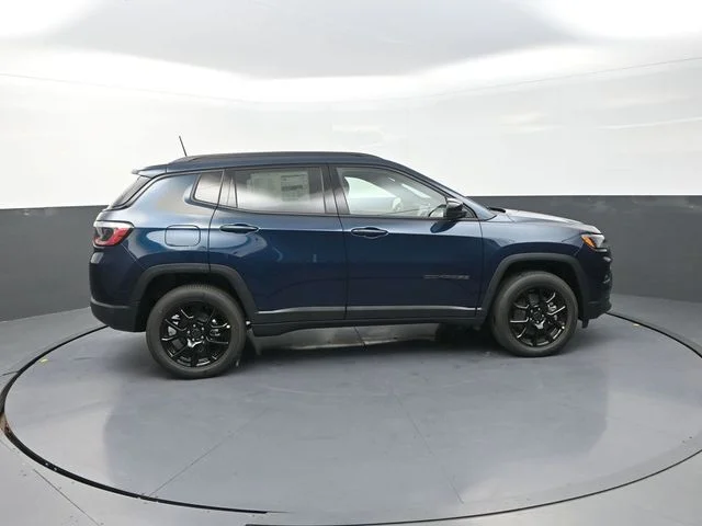 New 2026 Fathom Blue Pearl-Coat Exterior Paint Jeep Latitude image 10