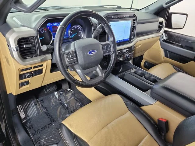 Used 2021 Black Ford XLT image 18