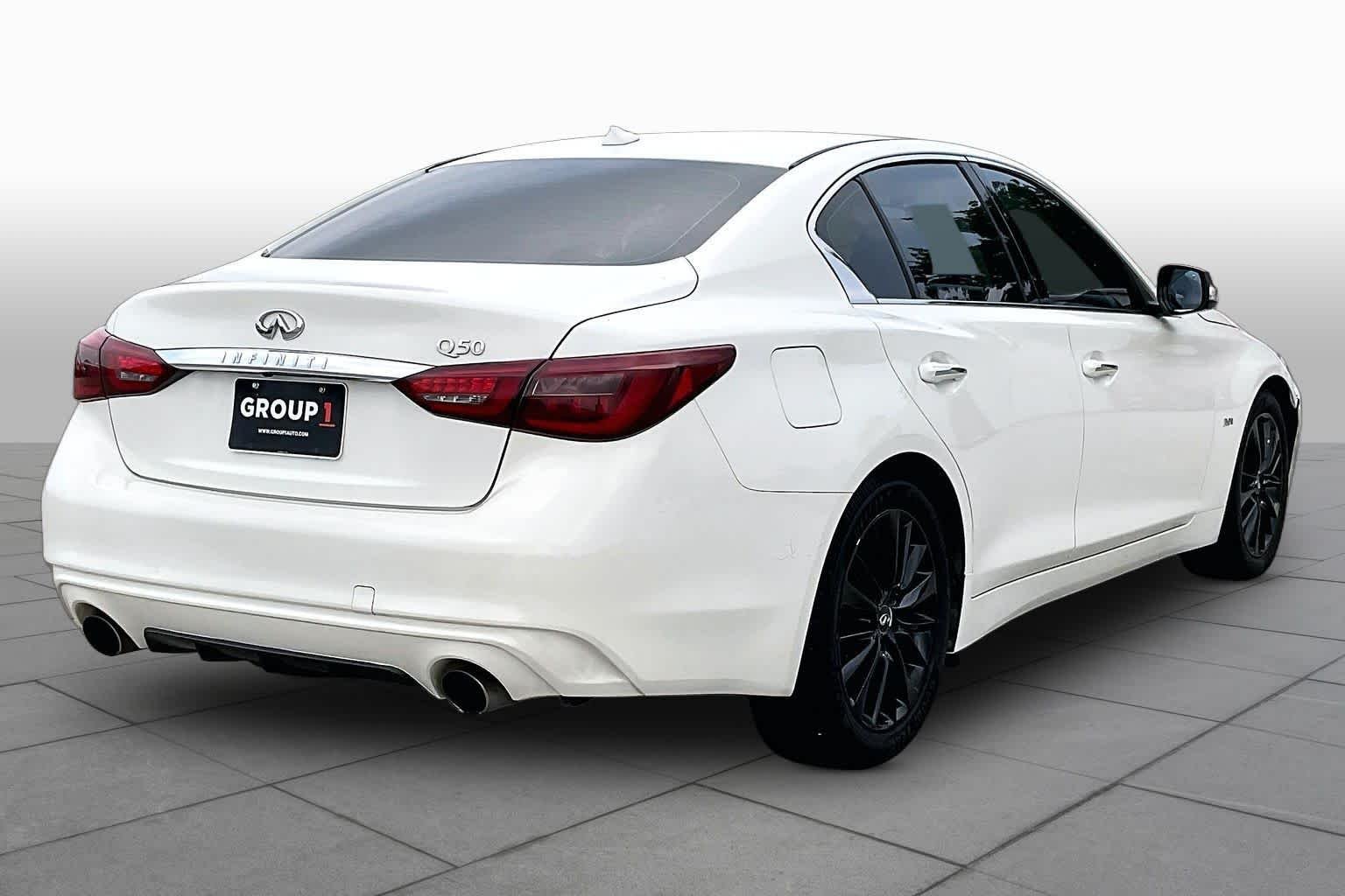 Used 2019 Pure White INFINITI 3.0t LUXE image 13