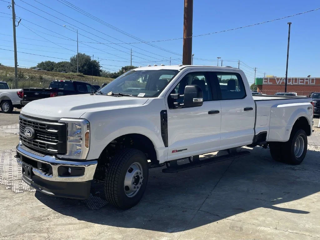 New 2027 White Ford XL image 7