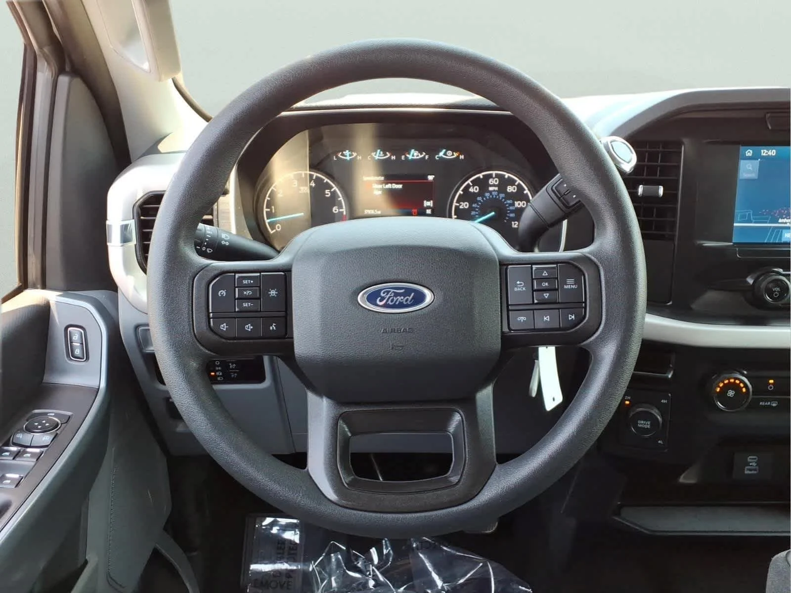 Used 2023 Oxford White Ford XLT image 18