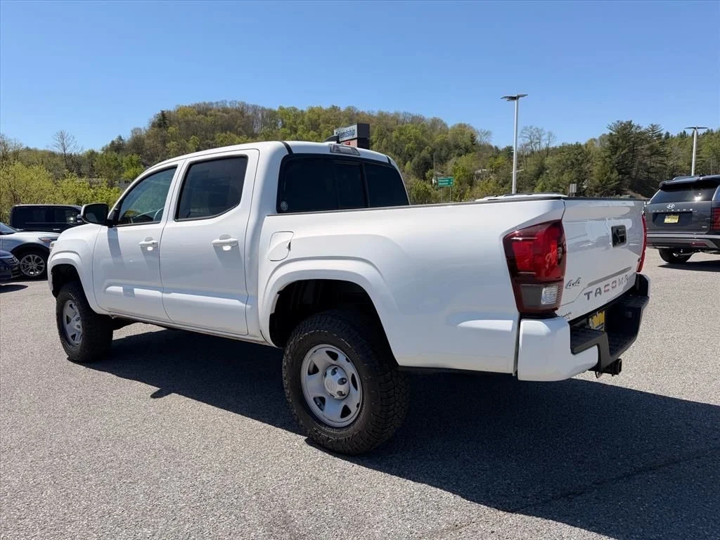 Used 2023 White Toyota SR image 5