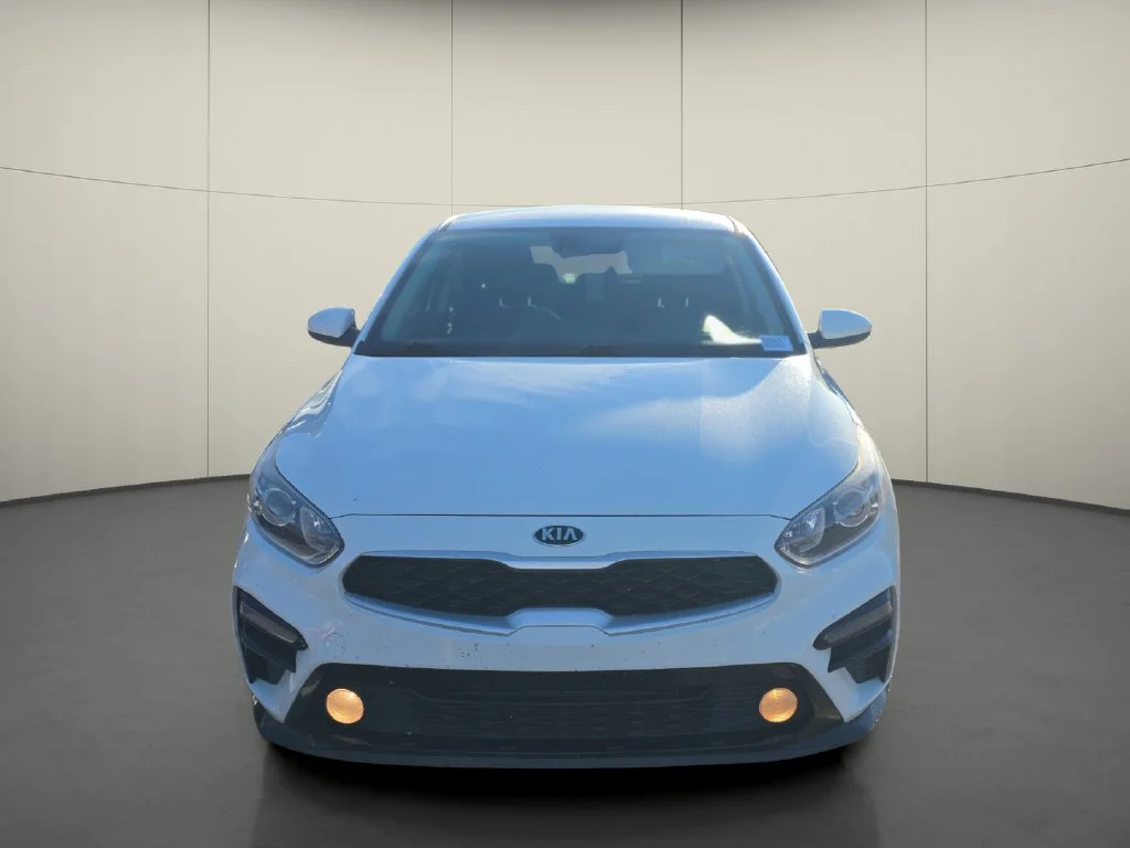 Used 2021 White Kia LXS image 2