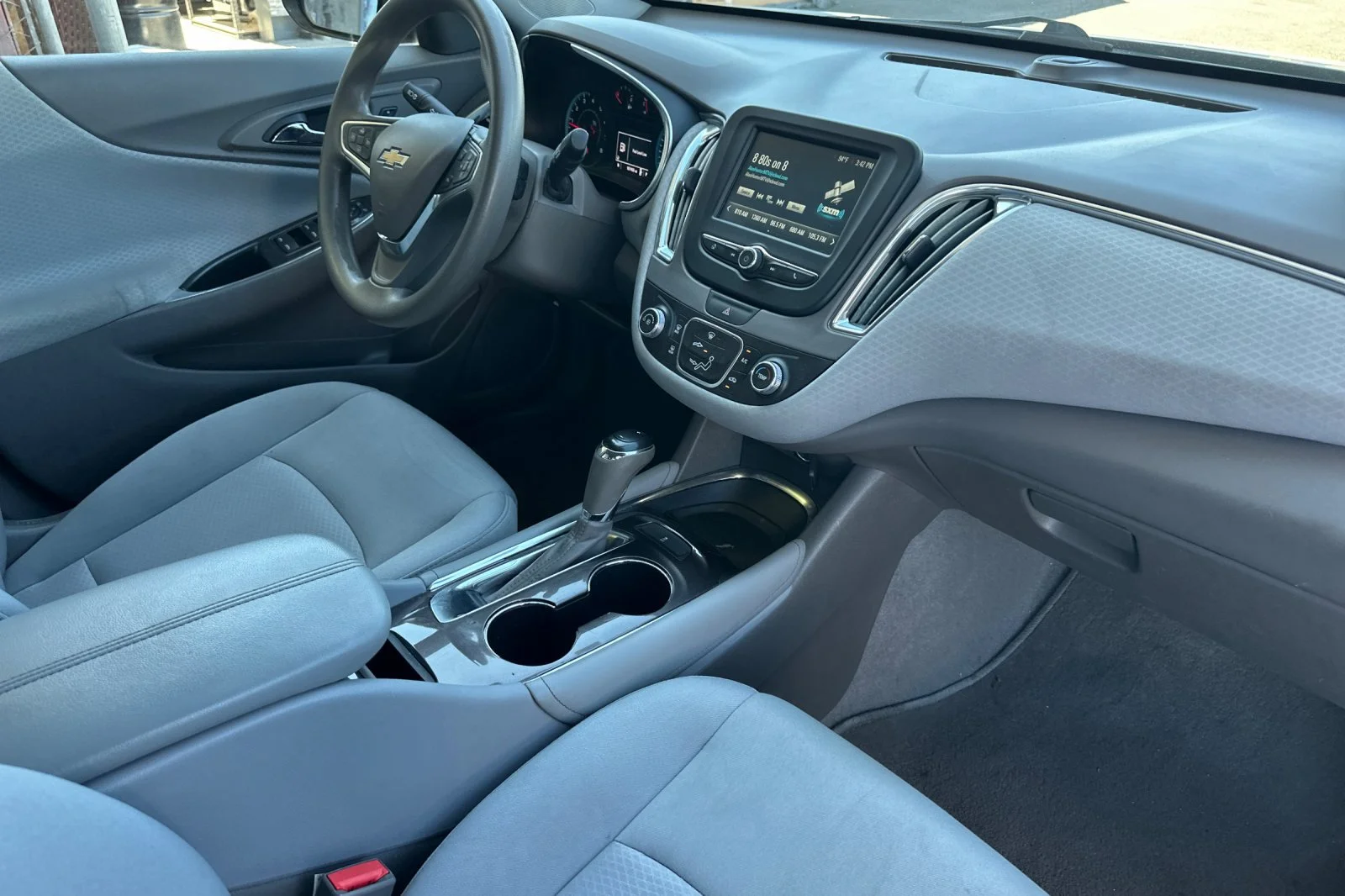 Used 2017 Silver Ice Metallic Chevrolet LT image 15