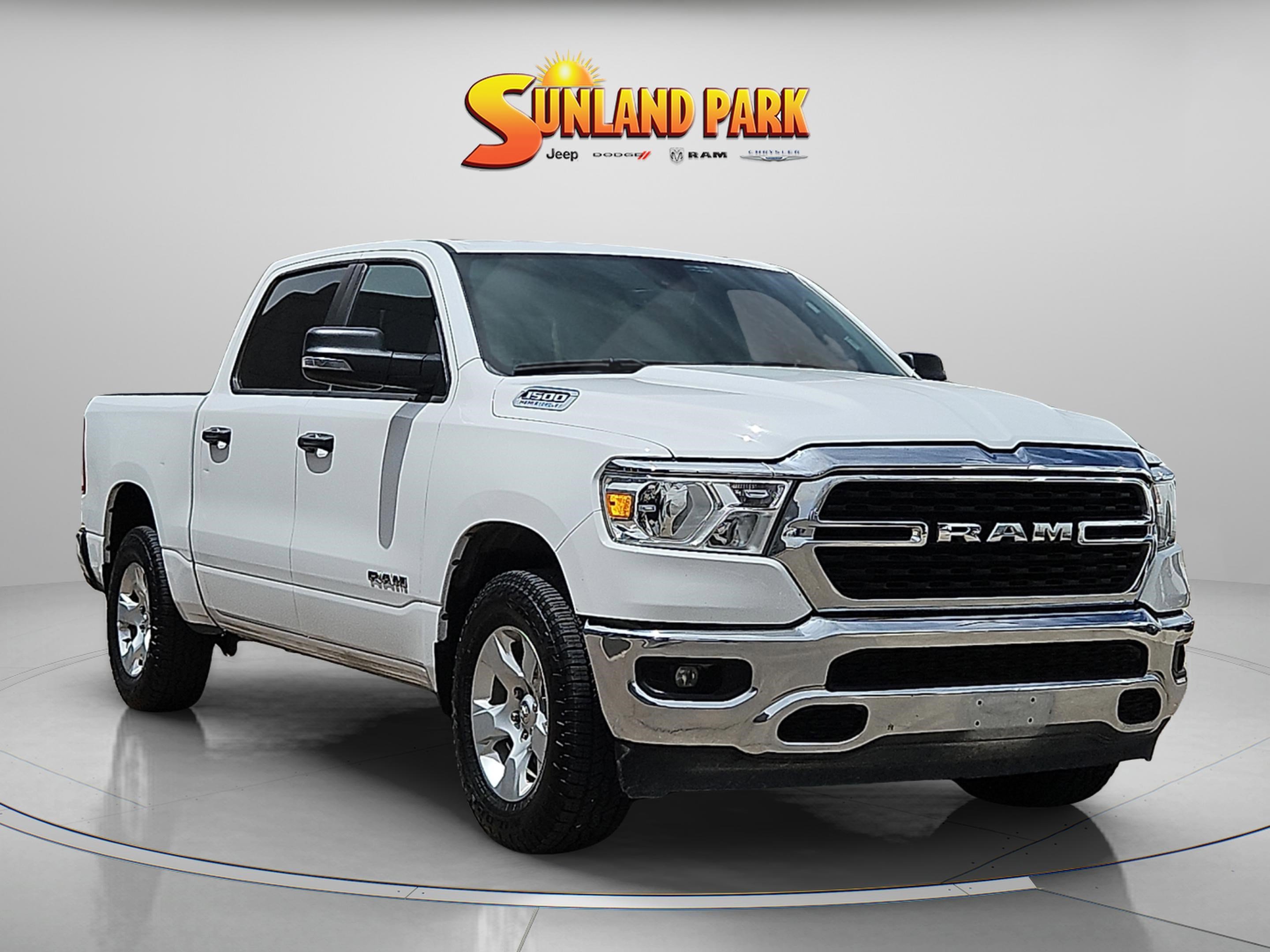 2024 RAM 1500 Big Horn/Lone Star 4x4 Crew Cab 5'7's photo
