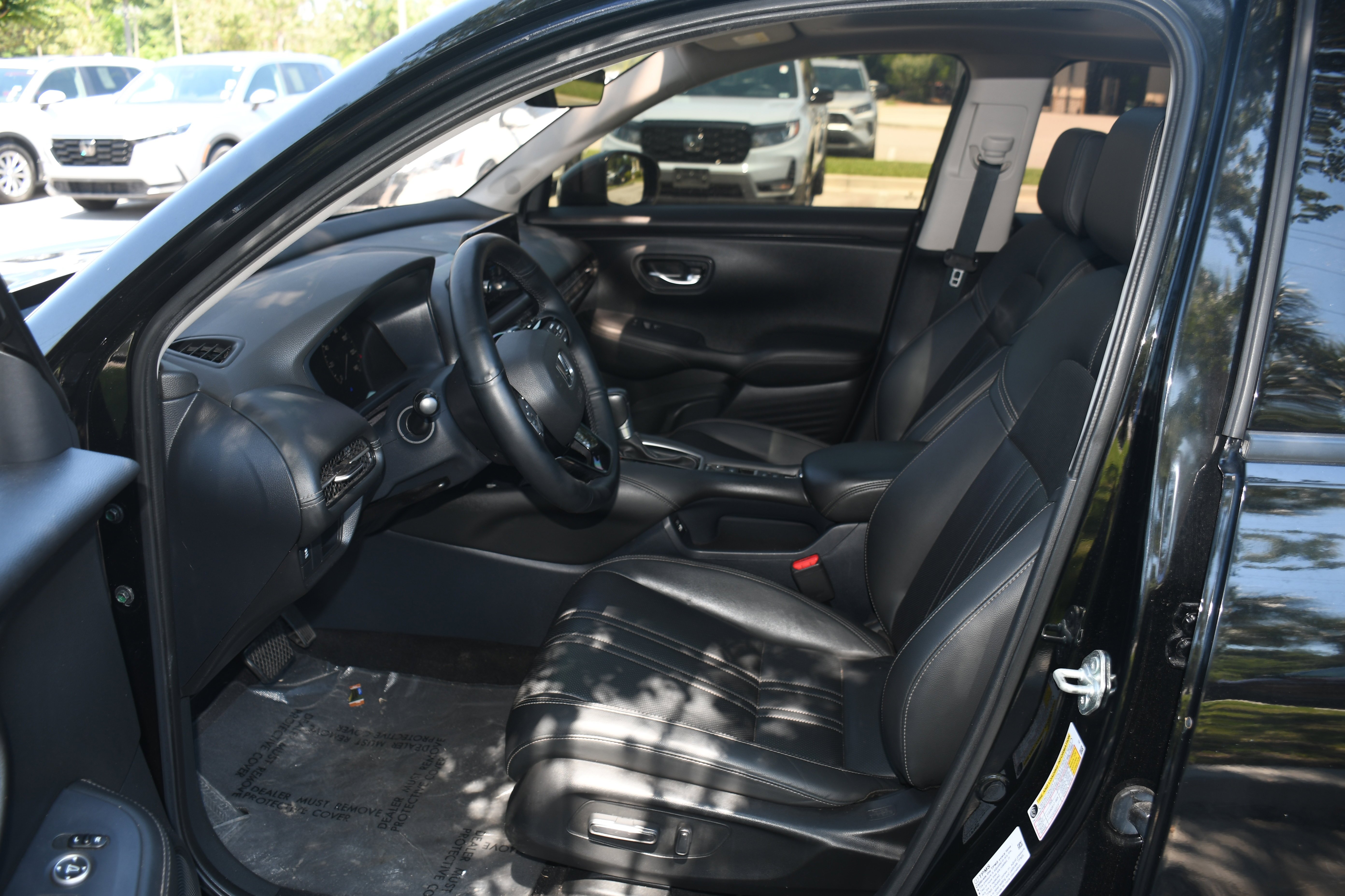 Used 2023 Black Honda EX-L image 7