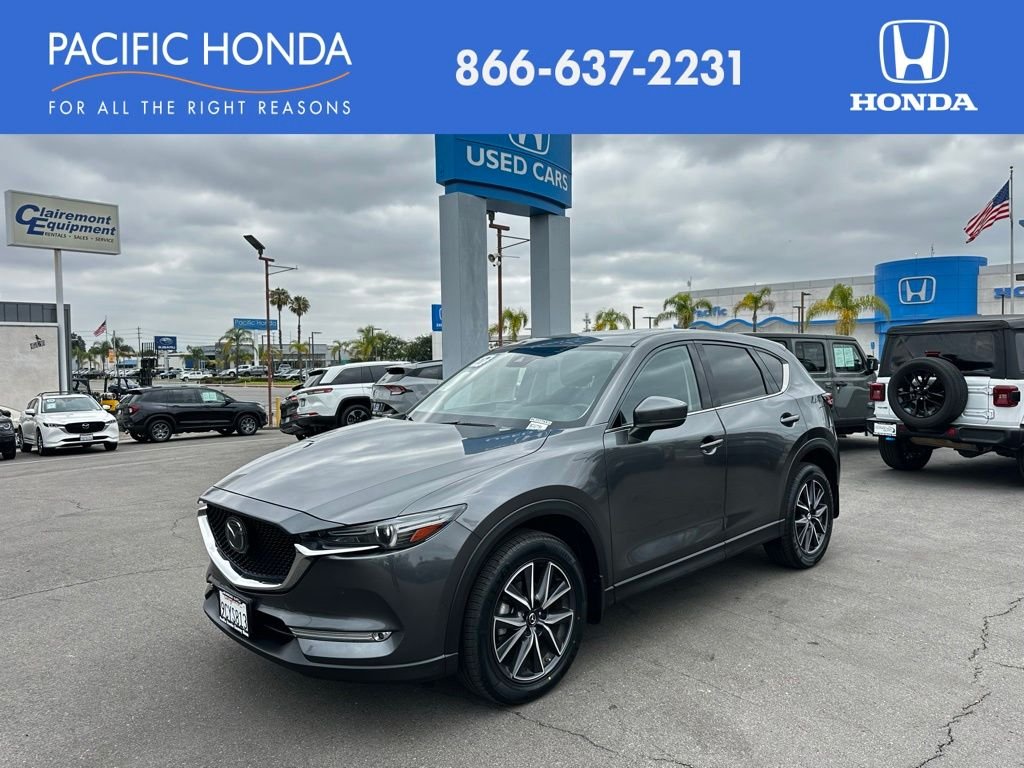 2017 Mazda CX-5 Grand Touring auto's photo