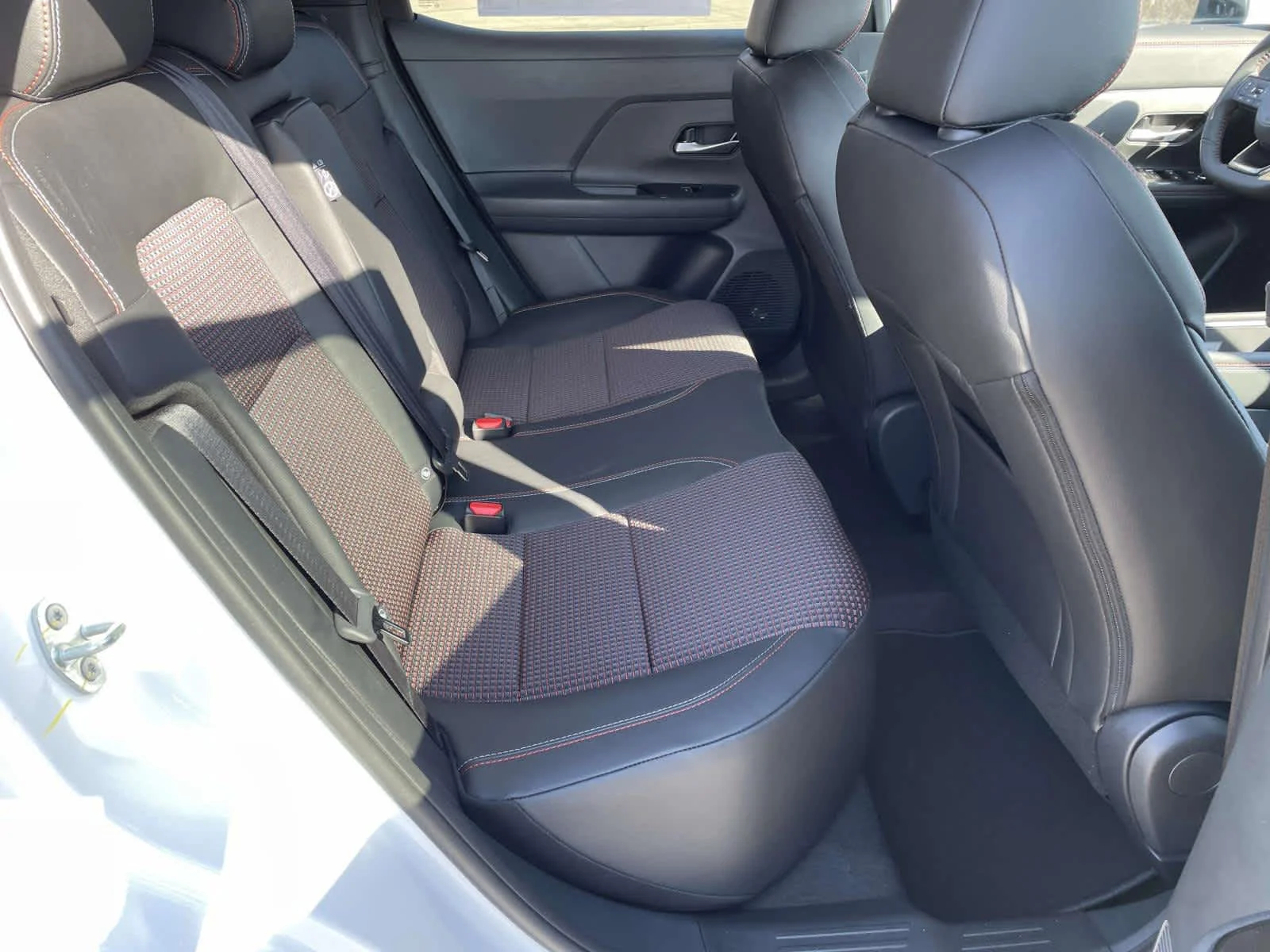 2026 Nissan KICKS SR AWD - Photo 16