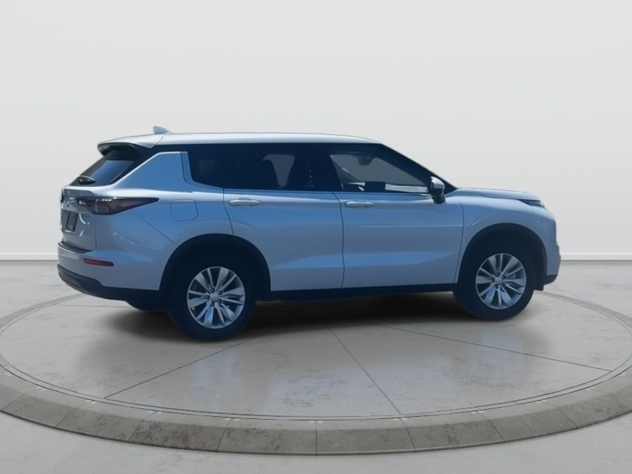 New 2026 WHT DIAMOND Mitsubishi ES image 7