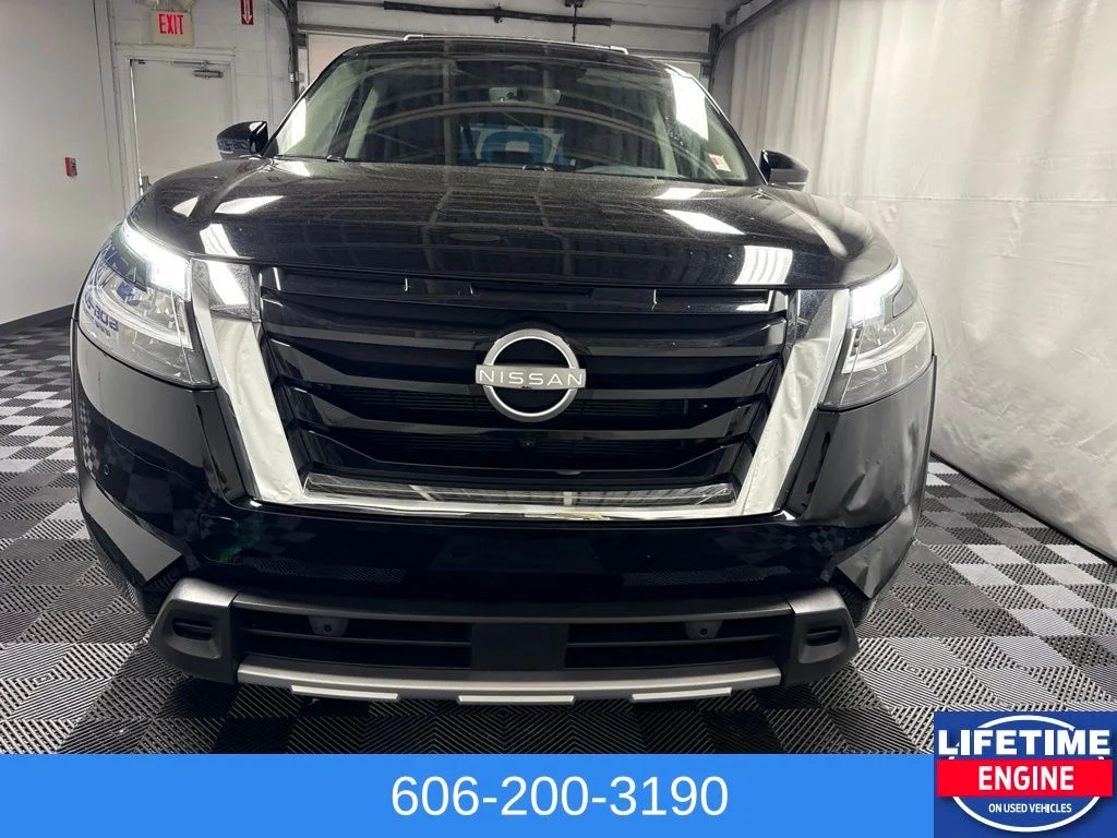 Used 2024 Black Nissan SL image 3