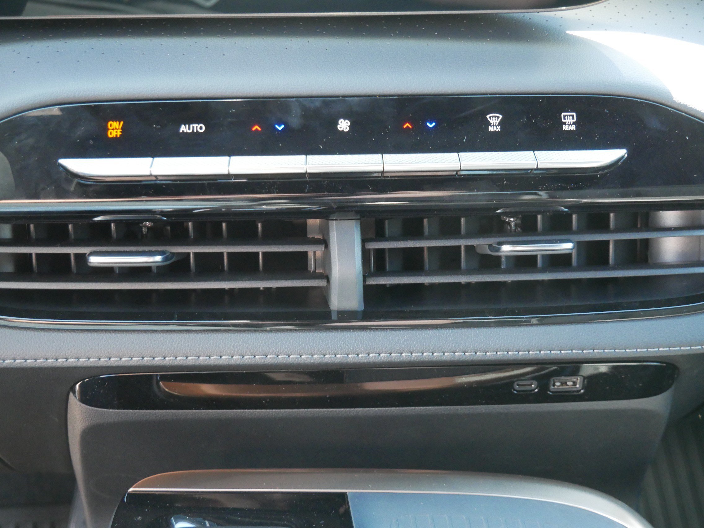 2026 Buick Enclave Avenir - Photo 8